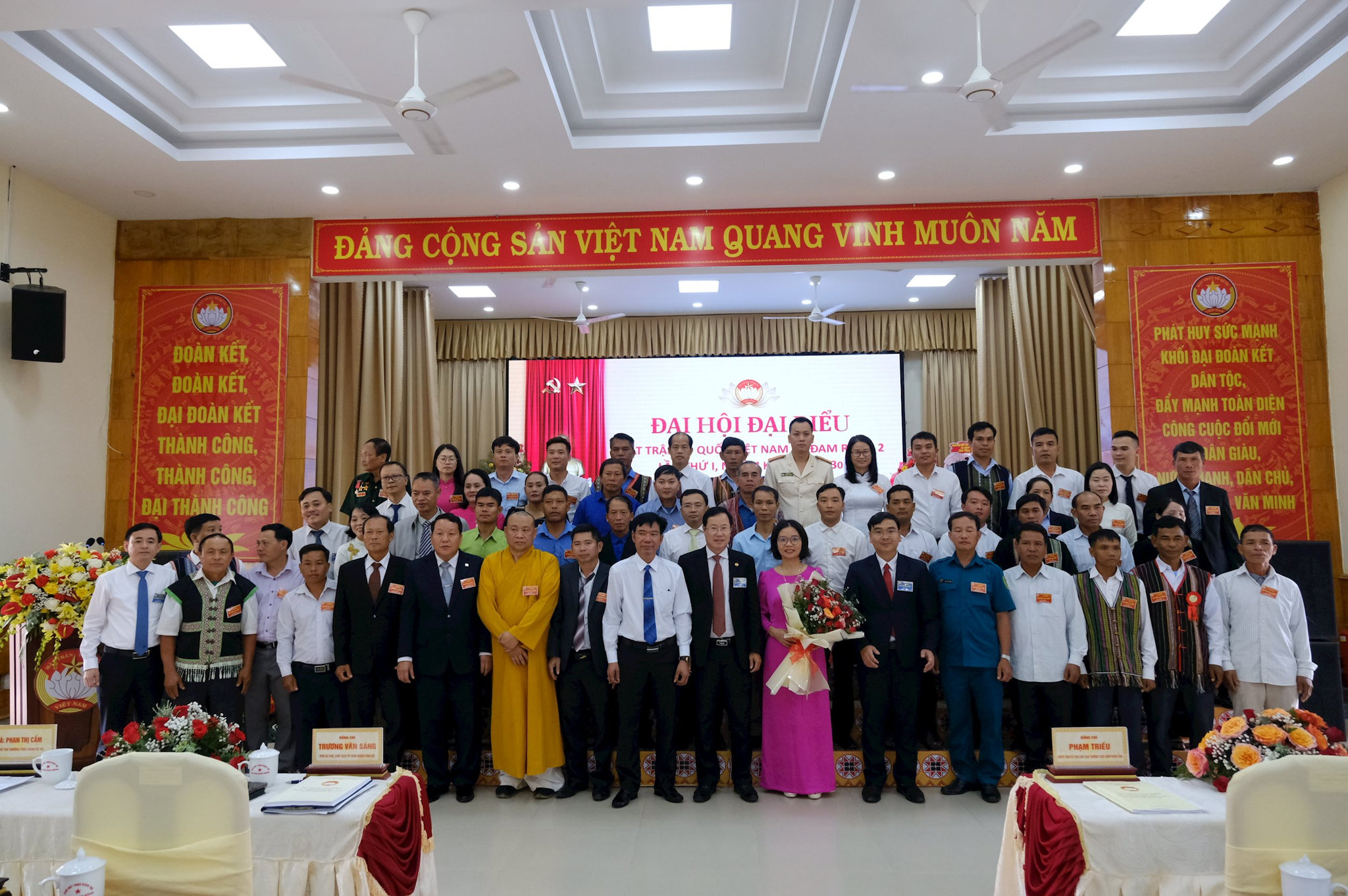 Ra mắt Ủy viên Ủy ban MTTQ Việt Nam xã khóa I