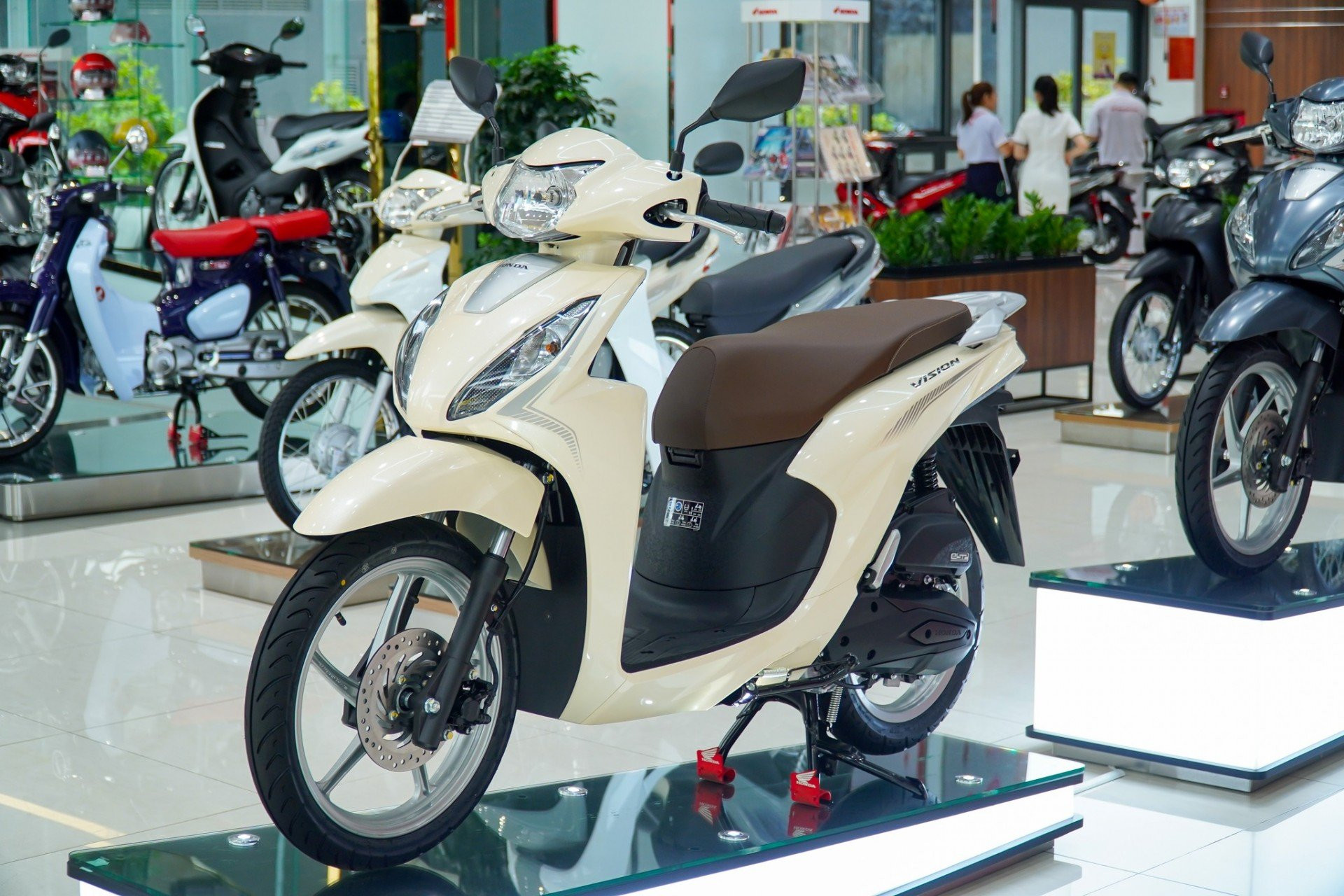 Công văn 4096: Cục Thuế giải đáp vướng mắc về thông báo giá tính lệ phí trước bạ xe máy 