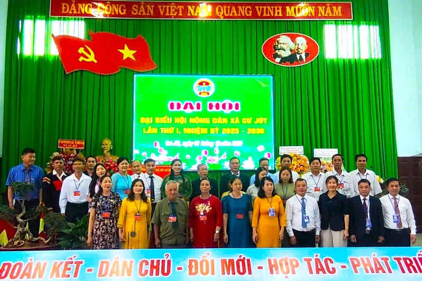 Ra mắt Ban chấp hành Hội ND xã Cư Jút nhiệm kỳ 2025 - 2030 (1)