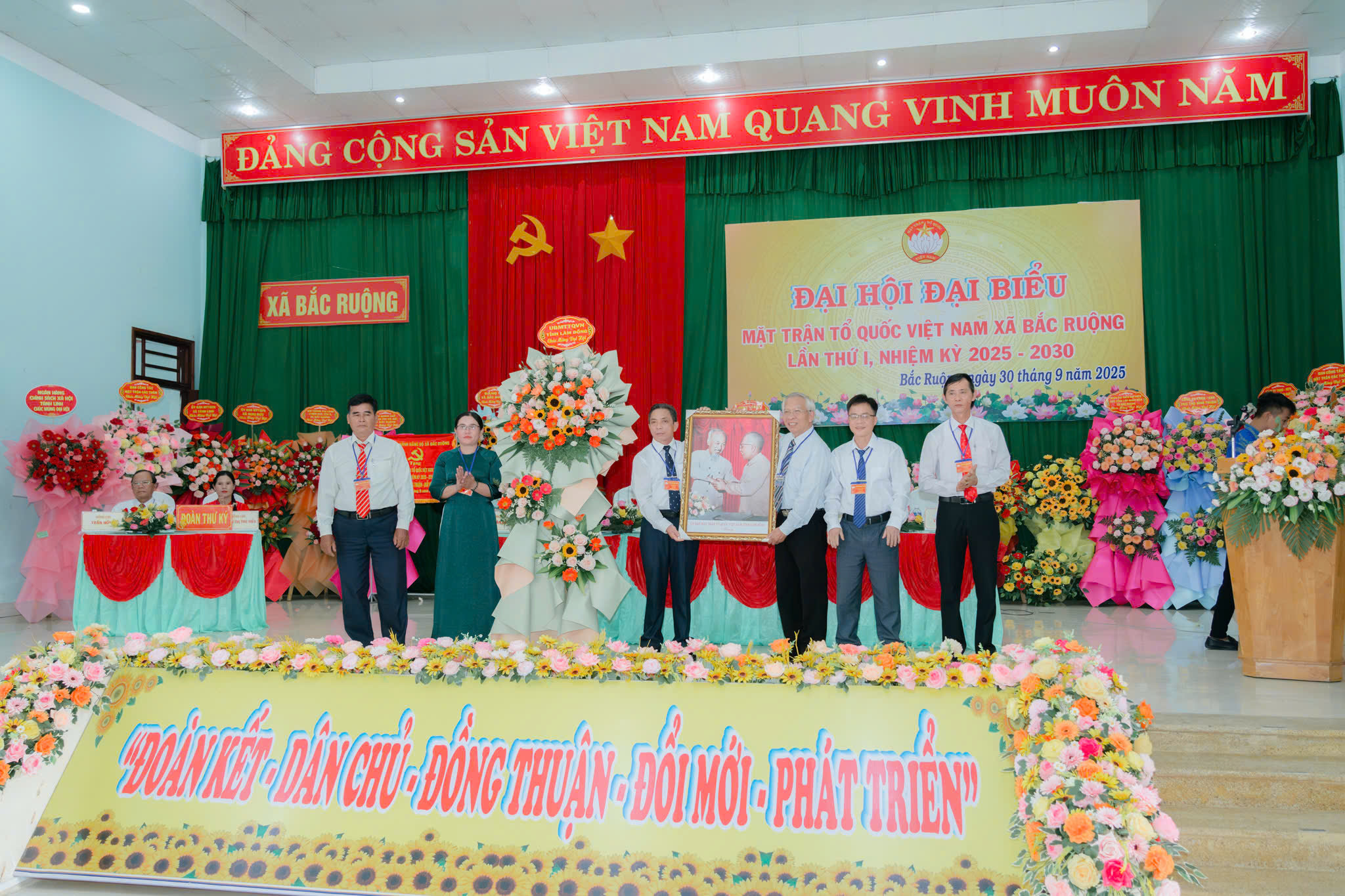 Tặng ảnh Bác
