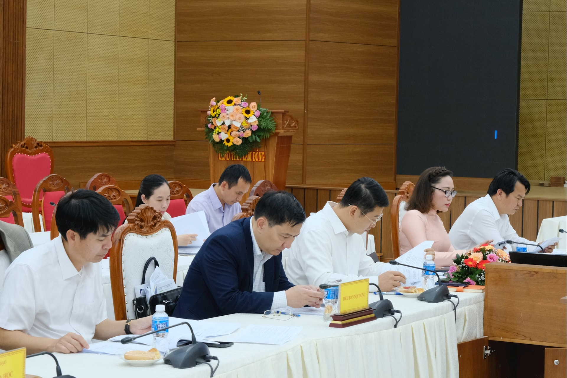 Leaders of units attending the working session