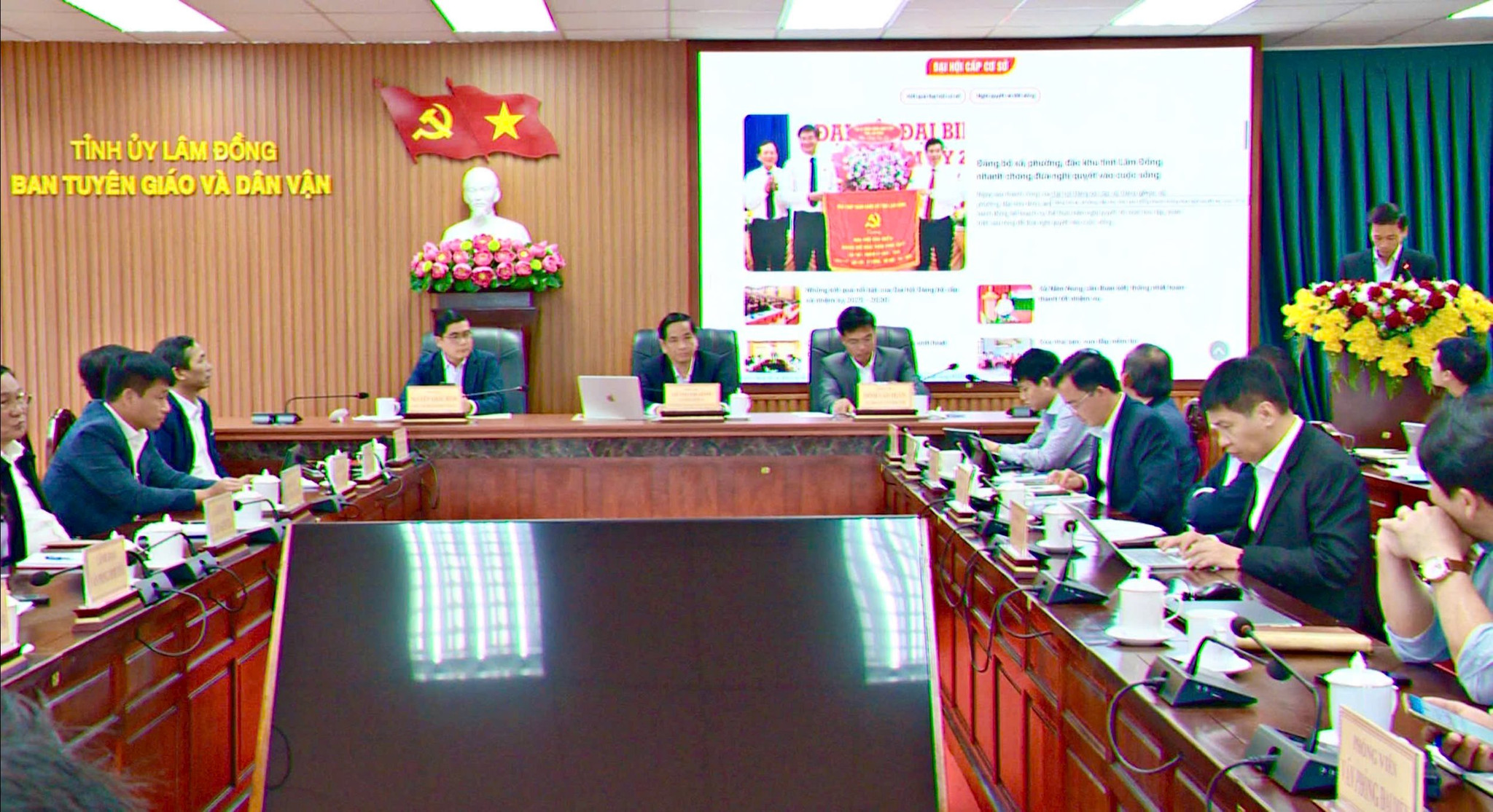 Toàn cảnh 1