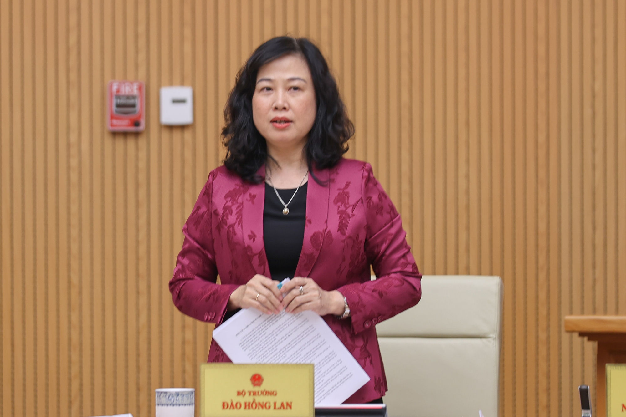 Thủ tướng yêu cầu mở ngay tài khoản trả lương; đến 10/10 phải hoàn thành dứt điểm chi trả chế độ- Ảnh 7.