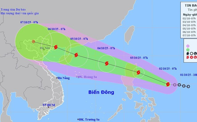CẬP NHẬT: Bão MATMO sẽ đi vào Biển Đông trở thành cơn bão BÃO SỐ 11, giật CẤP 15 và tiếp tục mạnh thêm- Ảnh 1.
