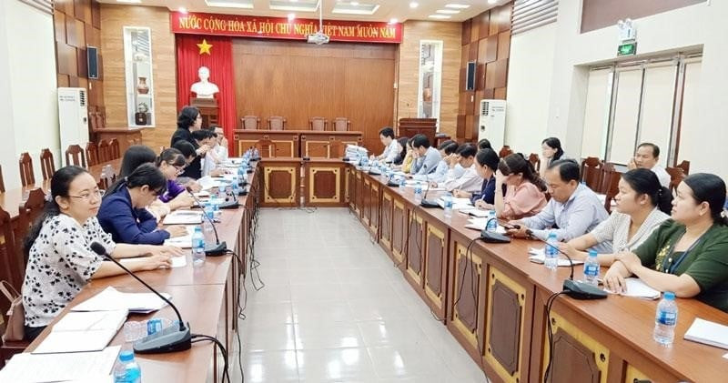 Nghị quyết 303: Cho nghỉ với cán bộ công chức không đáp ứng yêu cầu nhiệm vụ