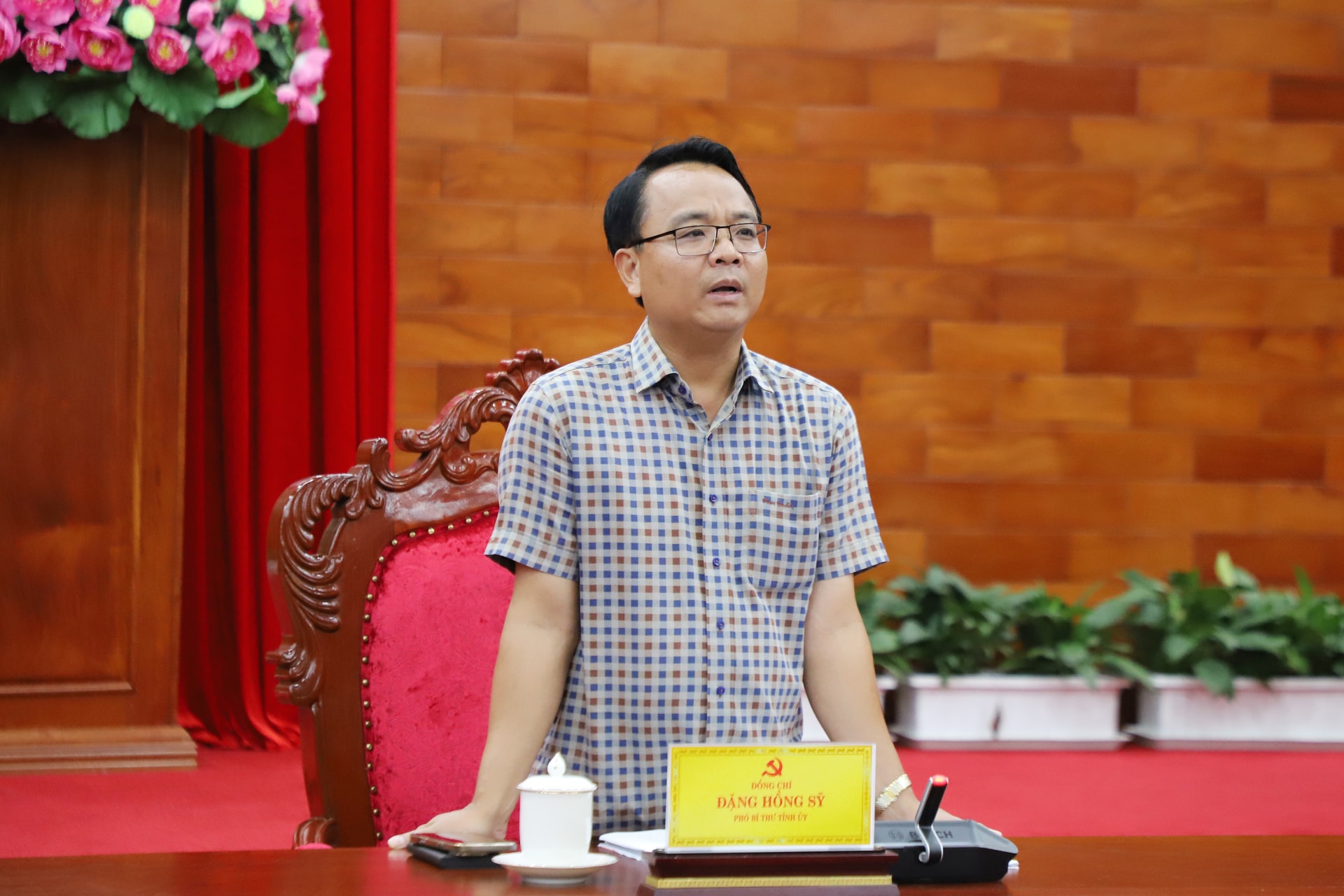 Le secrétaire adjoint du Comité provincial du Parti, Dang Hong Sy, a prononcé un discours de clôture lors de la réunion.