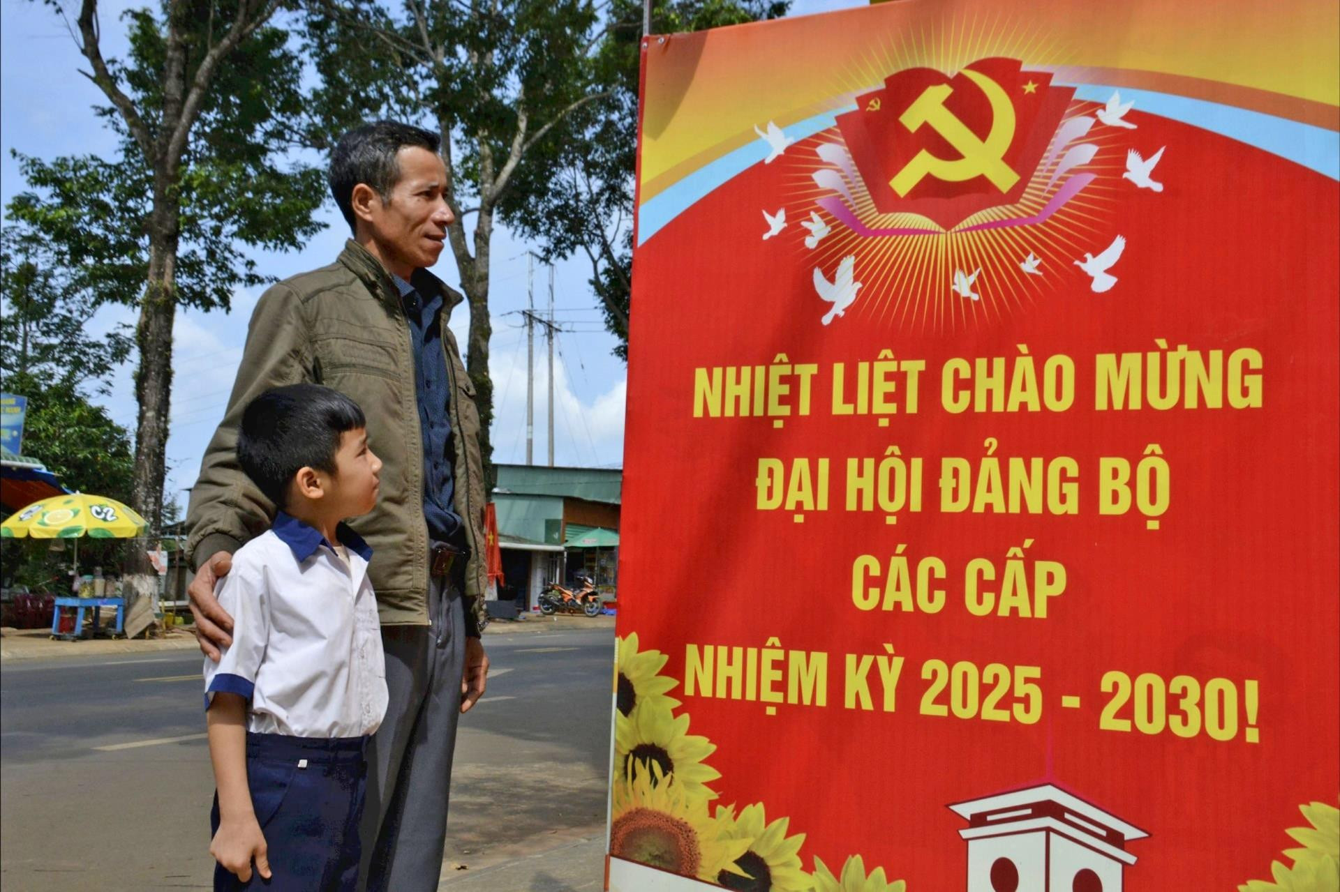 Nhân dân khu vực phía Tây Dubai88 nhà cái hân hoan, gửi trọn niềm tin vào đại hội