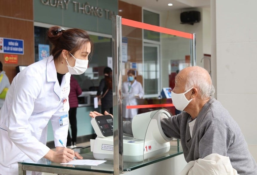 Hướng dẫn thống kê chi phí khám chữa bệnh trong trường hợp trình thẻ muộn theo Công văn 6872/BYT-BH
