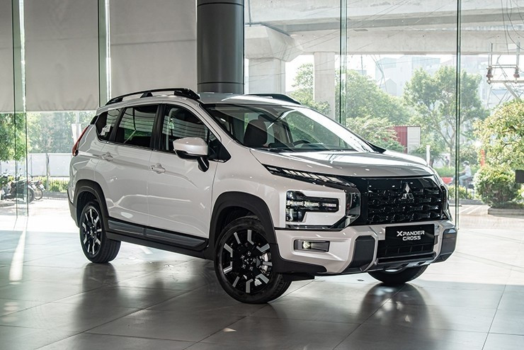 glo-mitsubishi-xpander-2.jpg