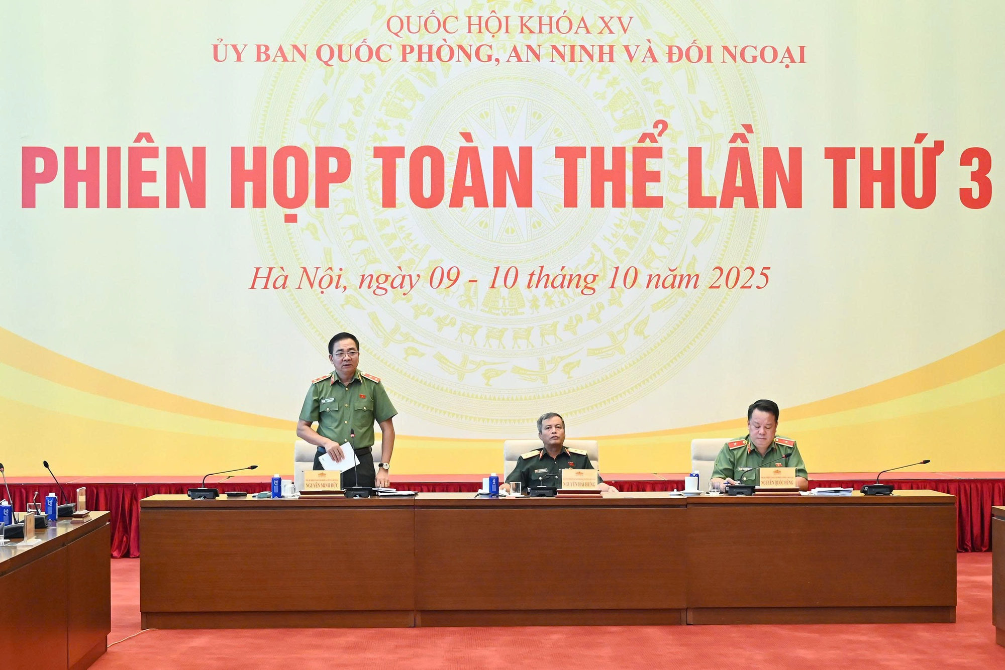 Thẩm tra dự án Luật sửa đổi, bổ sung một số điều của 10 luật có liên quan đến an ninh, trật tự- Ảnh 1.