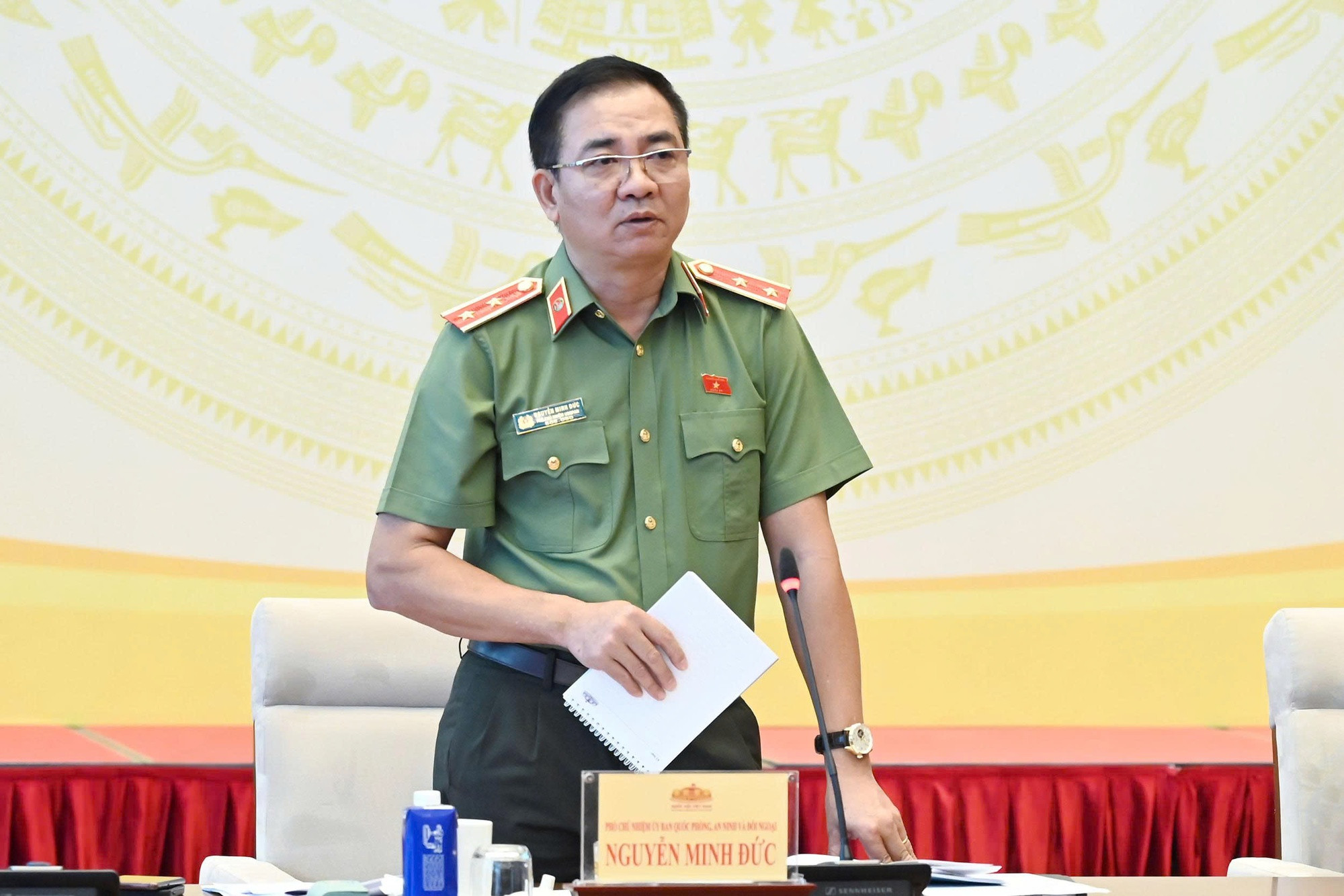 Thẩm tra dự án Luật sửa đổi, bổ sung một số điều của 10 luật có liên quan đến an ninh, trật tự- Ảnh 8.