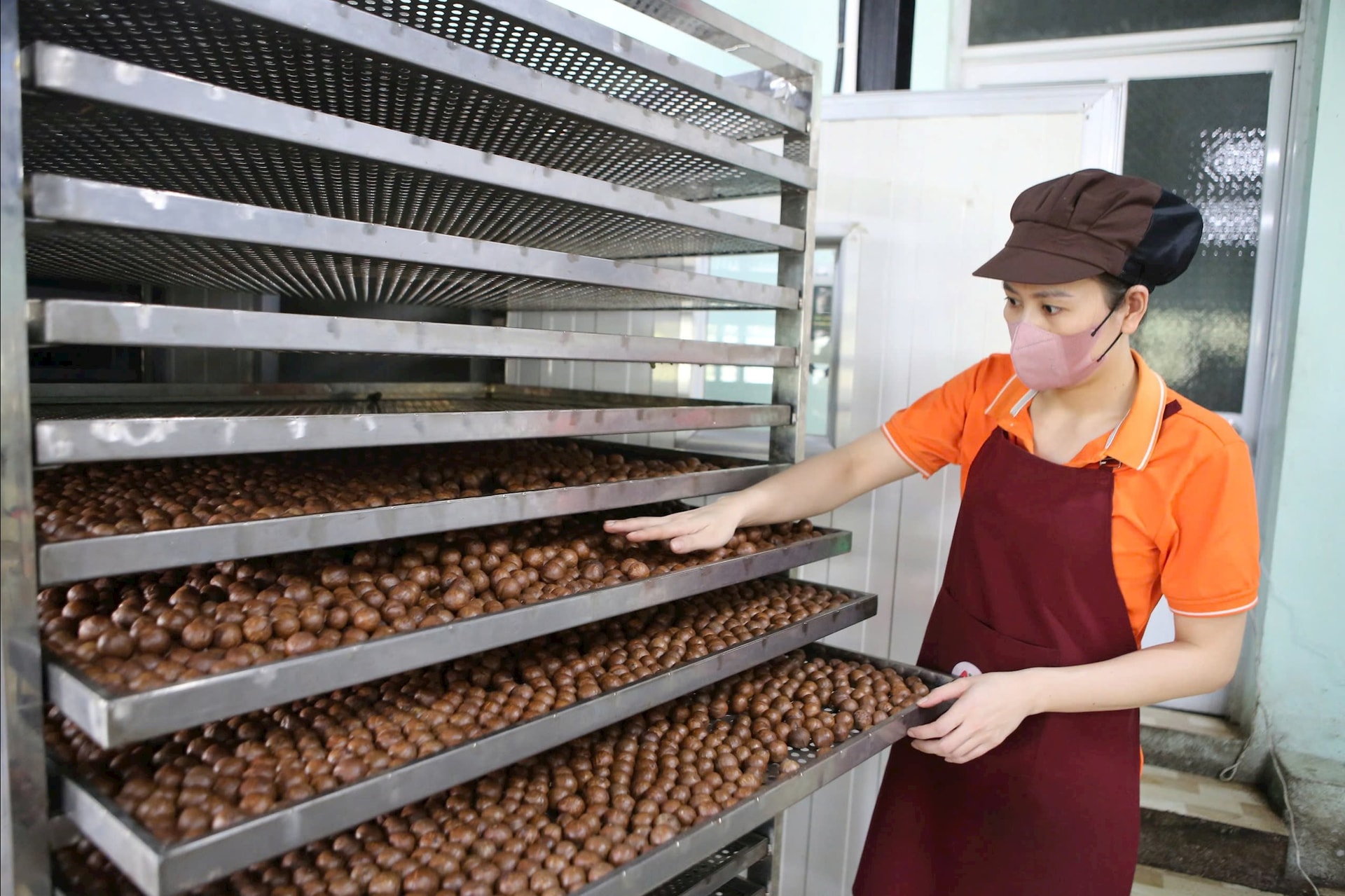 Многие предприятия Лам Донга решают свои финансовые проблемы, чтобы расширить масштабы производства.