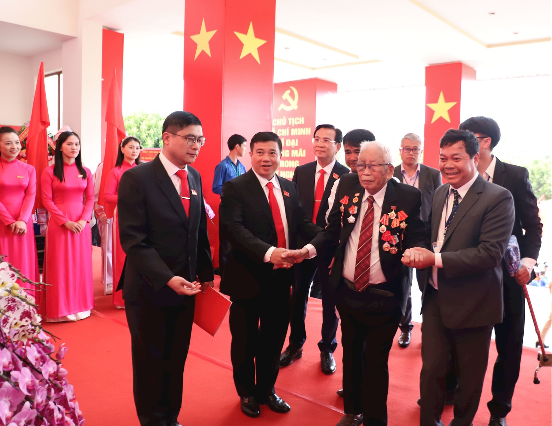 khai-mac-1.jpg