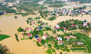 120 hộ dân ở Bắc Ninh mắc kẹt giữa biển nước: Cuộc sống đảo lộn chưa từng thấy