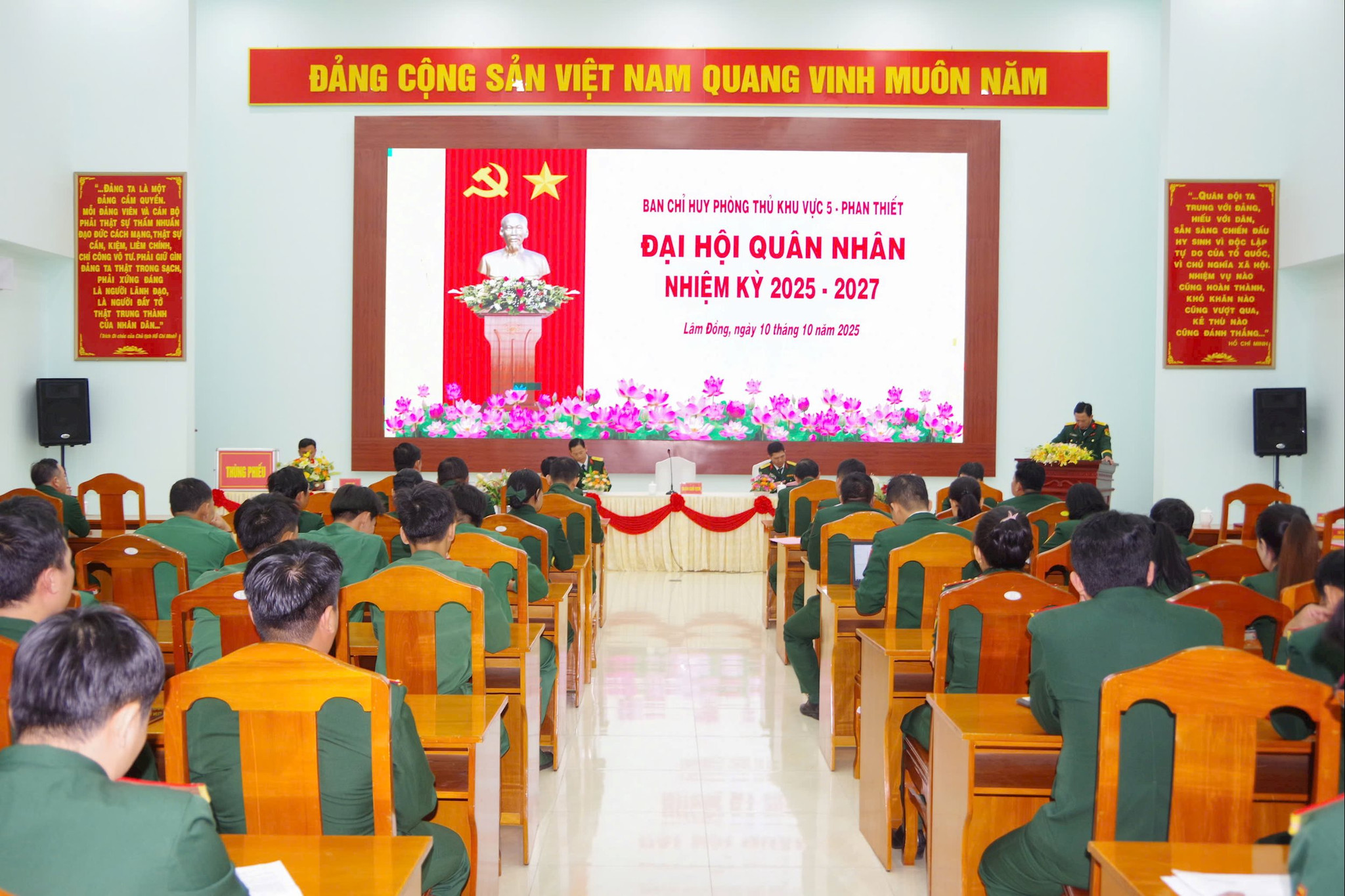 z7104489123111_bc28b41d13ebcbf025417a35d6d79d20.jpg