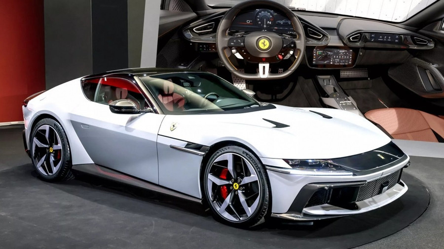 glo-ferrari-1.jpg
