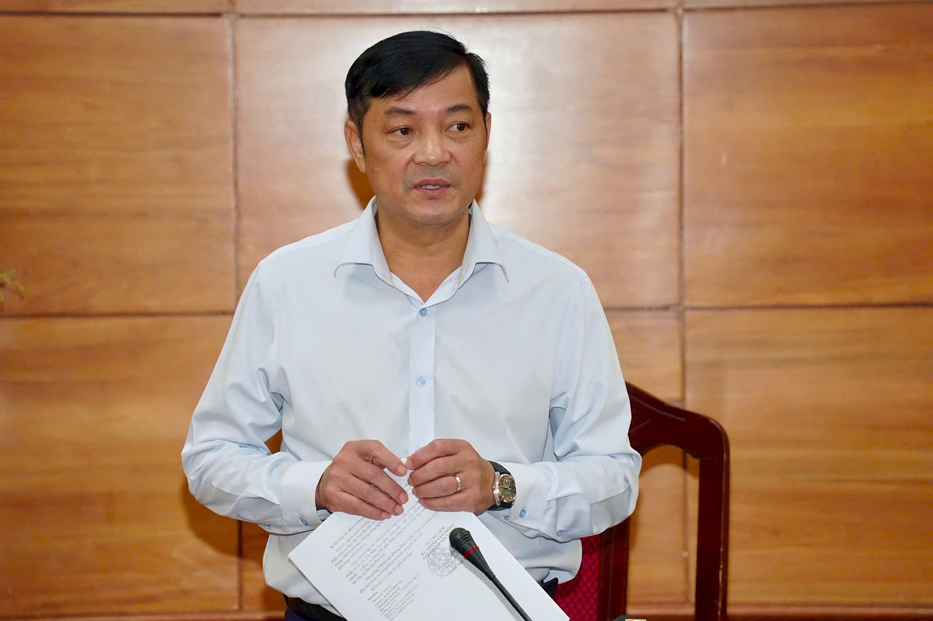Phó Chủ tịch UBND tỉnh Lê Trọng Yên phát biểu chỉ đạo tại buổi kiểm tra thực tế hoạt động hành chính tại phường Phú Thủy và xã Hàm Liêm. Ảnh: Thu Hà - Quang Nhân