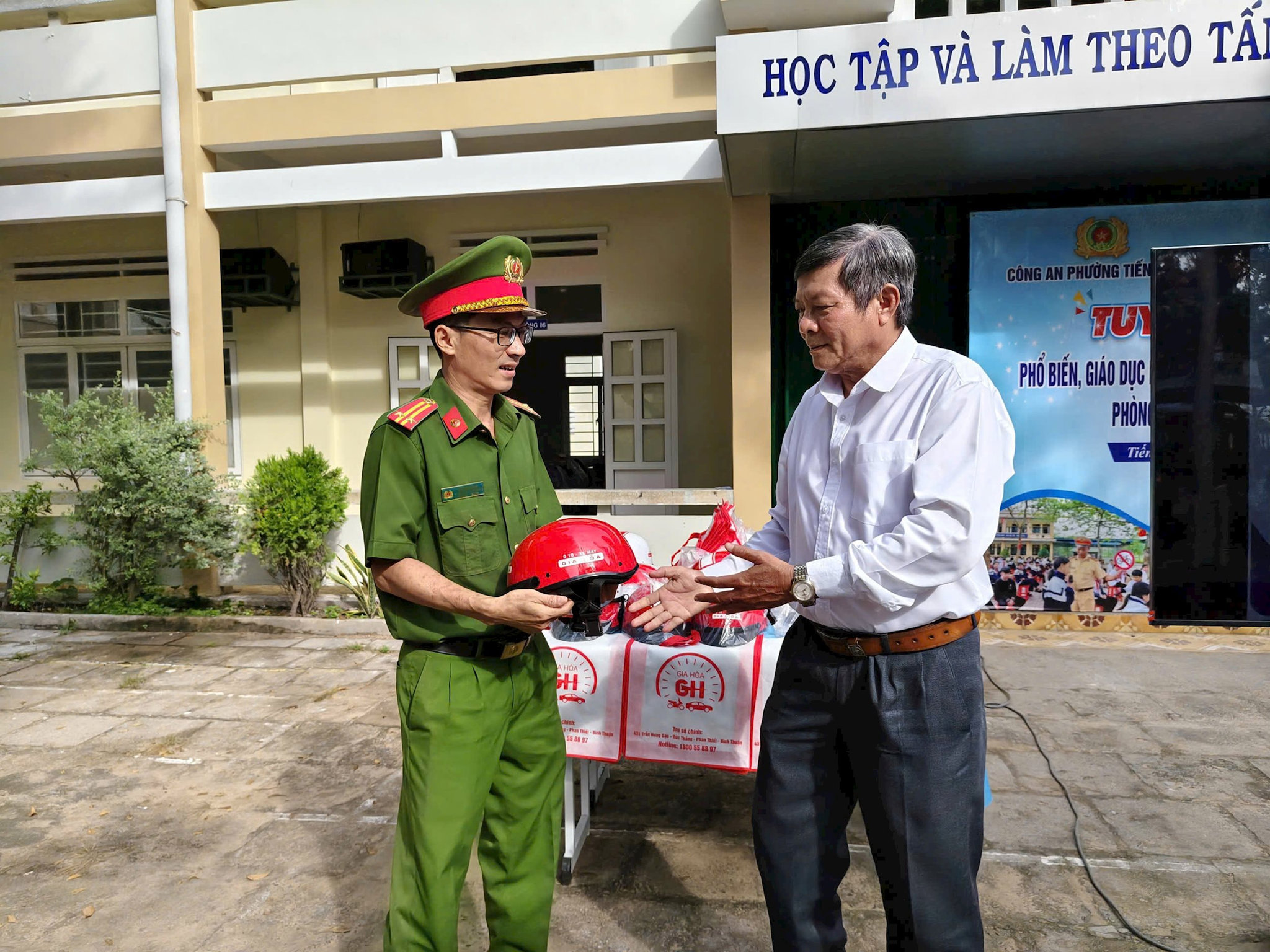 z7110854641137_e1e37b9bdcb55c4cc594a2d0182c81c9.jpg