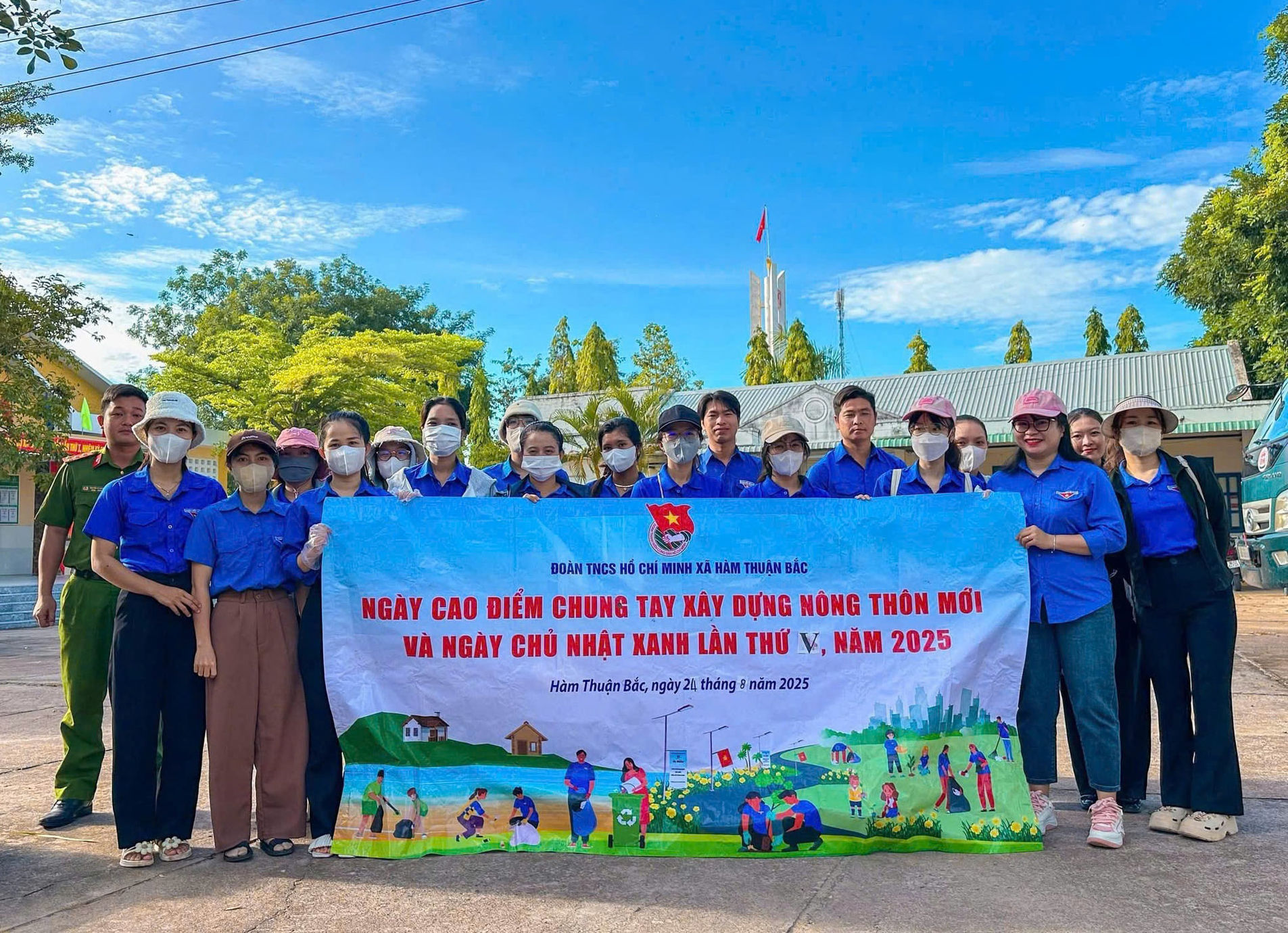 doan-thanh-nien-xa-ham-thuan-bac-chung-tay-xay-dung-nong-thon-moi.jpg