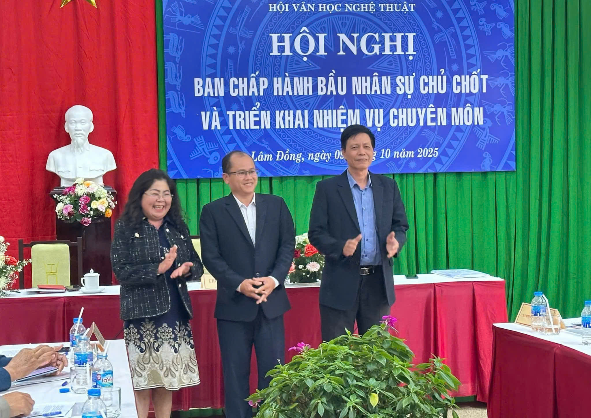 Lãnh đạo Hội VHNT mới