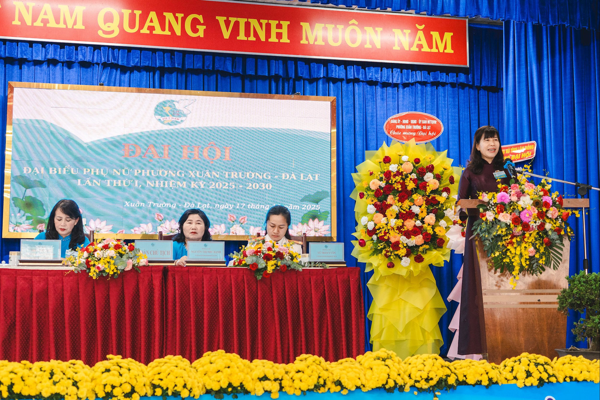 Đồng chí Hà Thị Hạnh phát biểu tại Đại hội