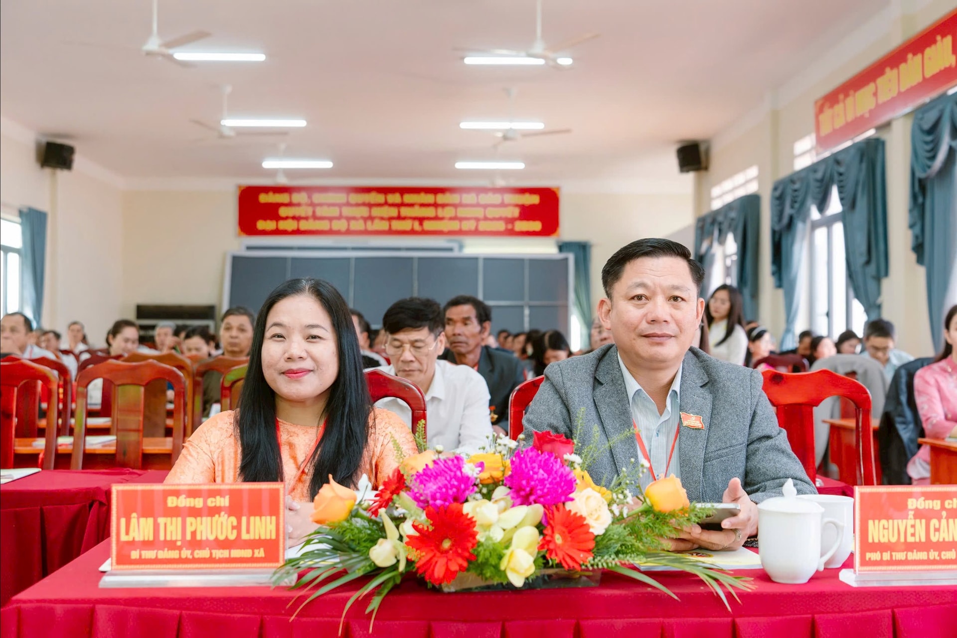 Para pemimpin komune Bao Thuan menghadiri Kongres