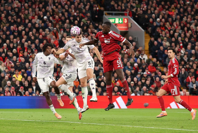 manchester-united-danh-bai-liverpool-20-2.jpg