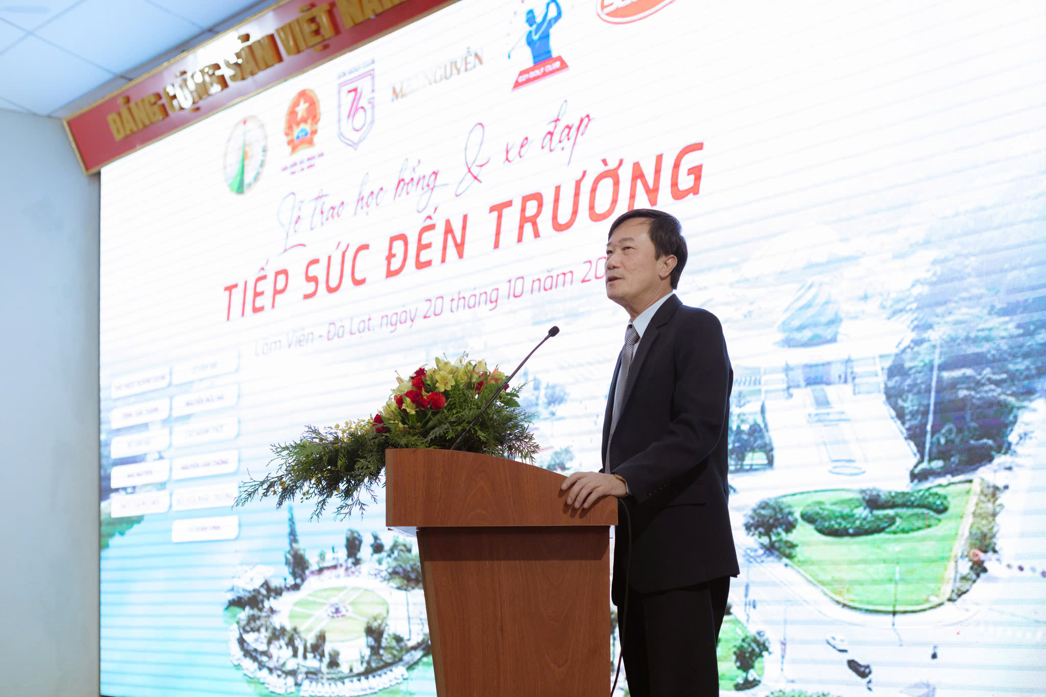 TS.Lê Minh Chiến, Hiệu trưởng Trường Đại học Đà Lạt phát biểu tại buổi lễ