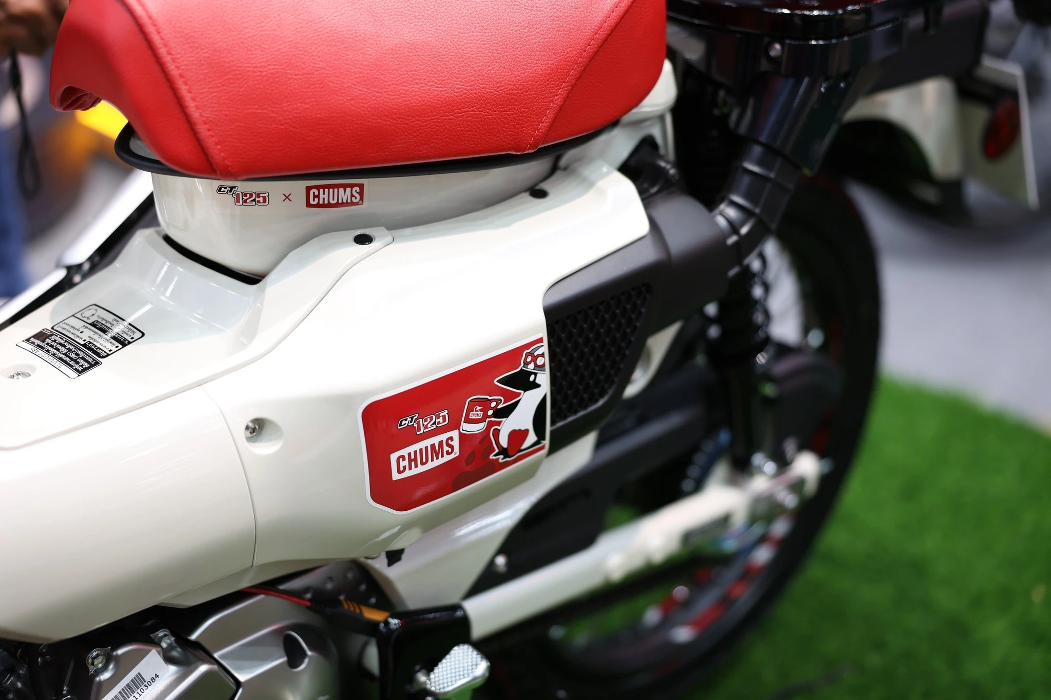 Ong xa dat cao va op cach nhiet tren Honda CT125 Chums ban gioi han