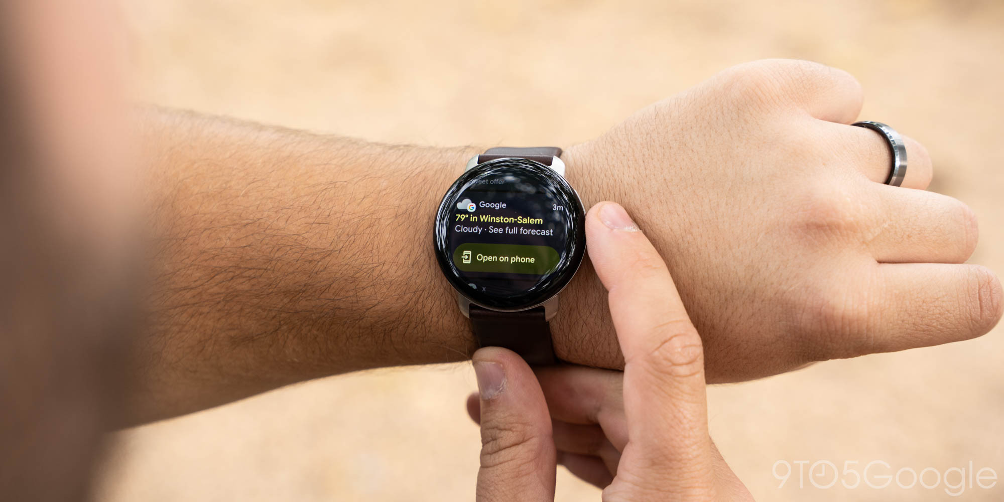 Mặt đồng hồ và giao diện Wear OS 6 trên Pixel Watch 4