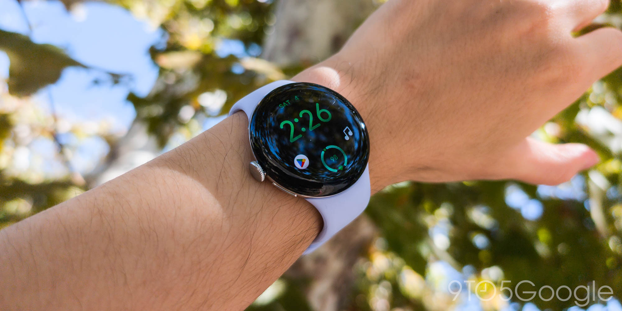 Pixel Watch 4 41mm với màn hình vòm Actua 360 và viền mỏng