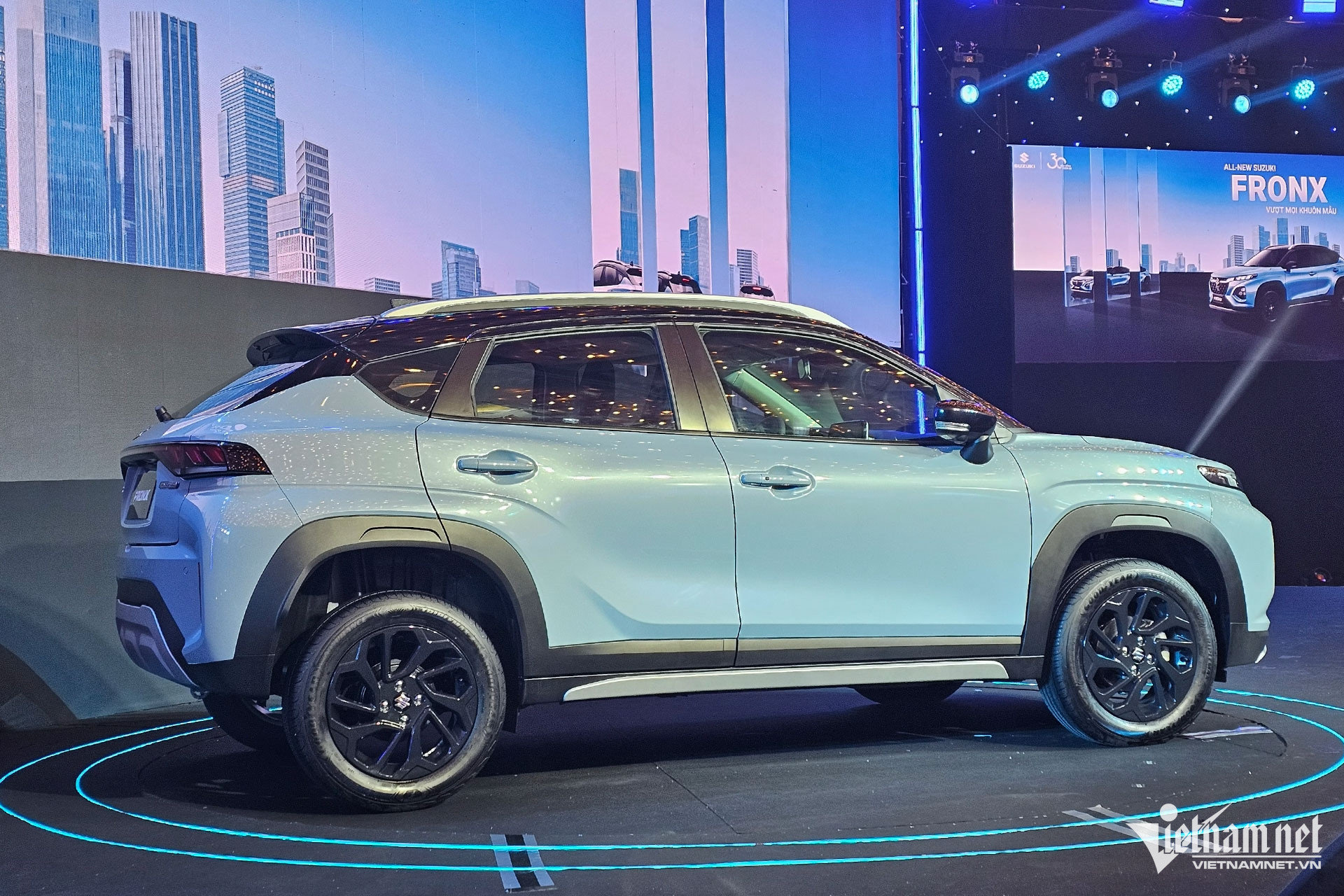 Thiết kế SUV lai coupe trên Suzuki Fronx