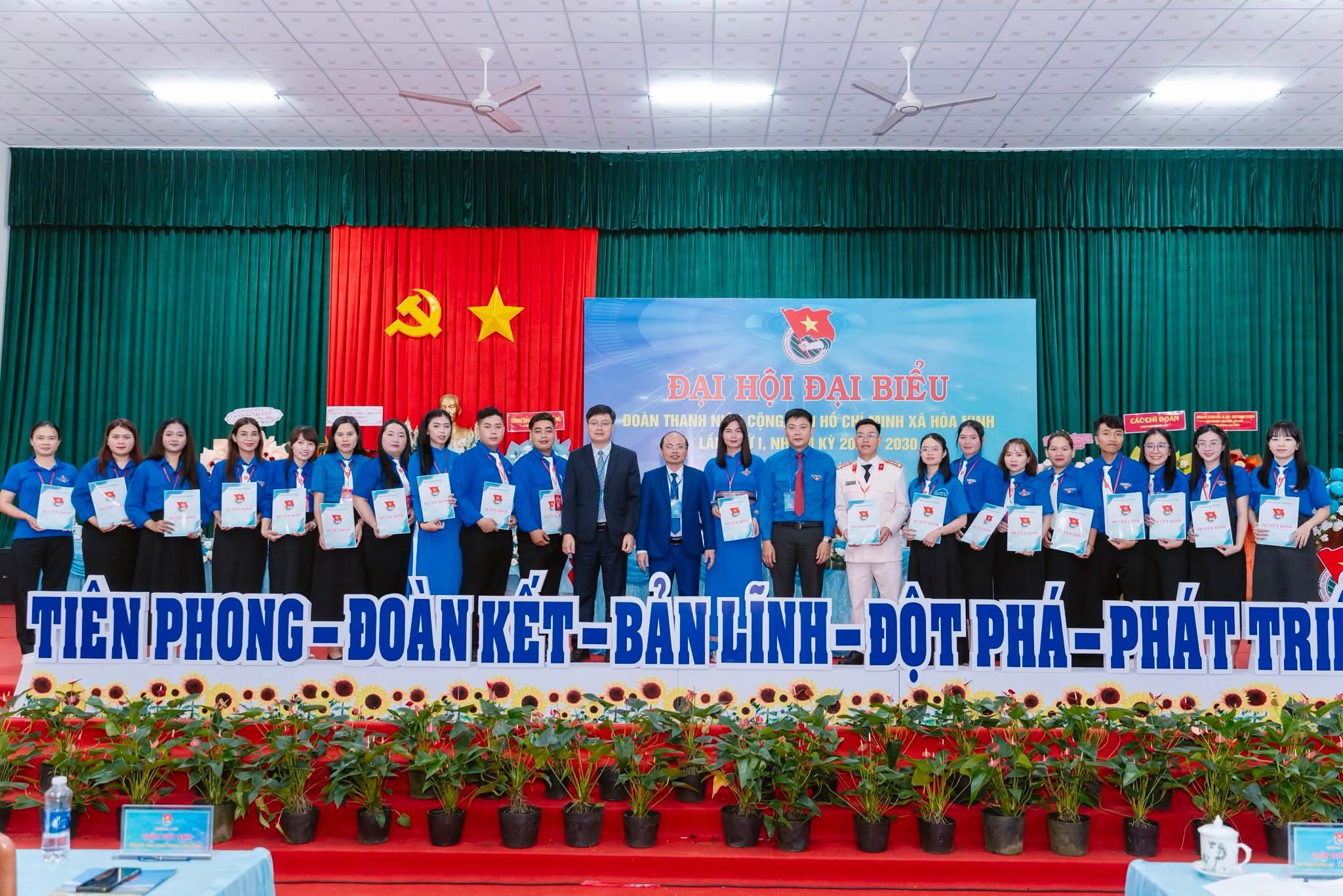 Ban chấp hành Đoàn xã Hòa Ninh khóa I, nhiệm kỳ 2025-2030 ra mắt Đại hội