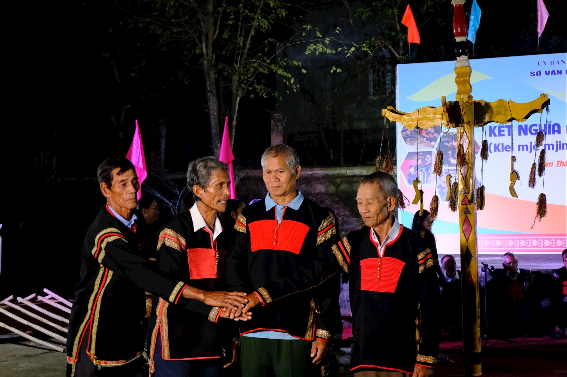 مراسم برادری مردم اِده در کمون کو جوت.