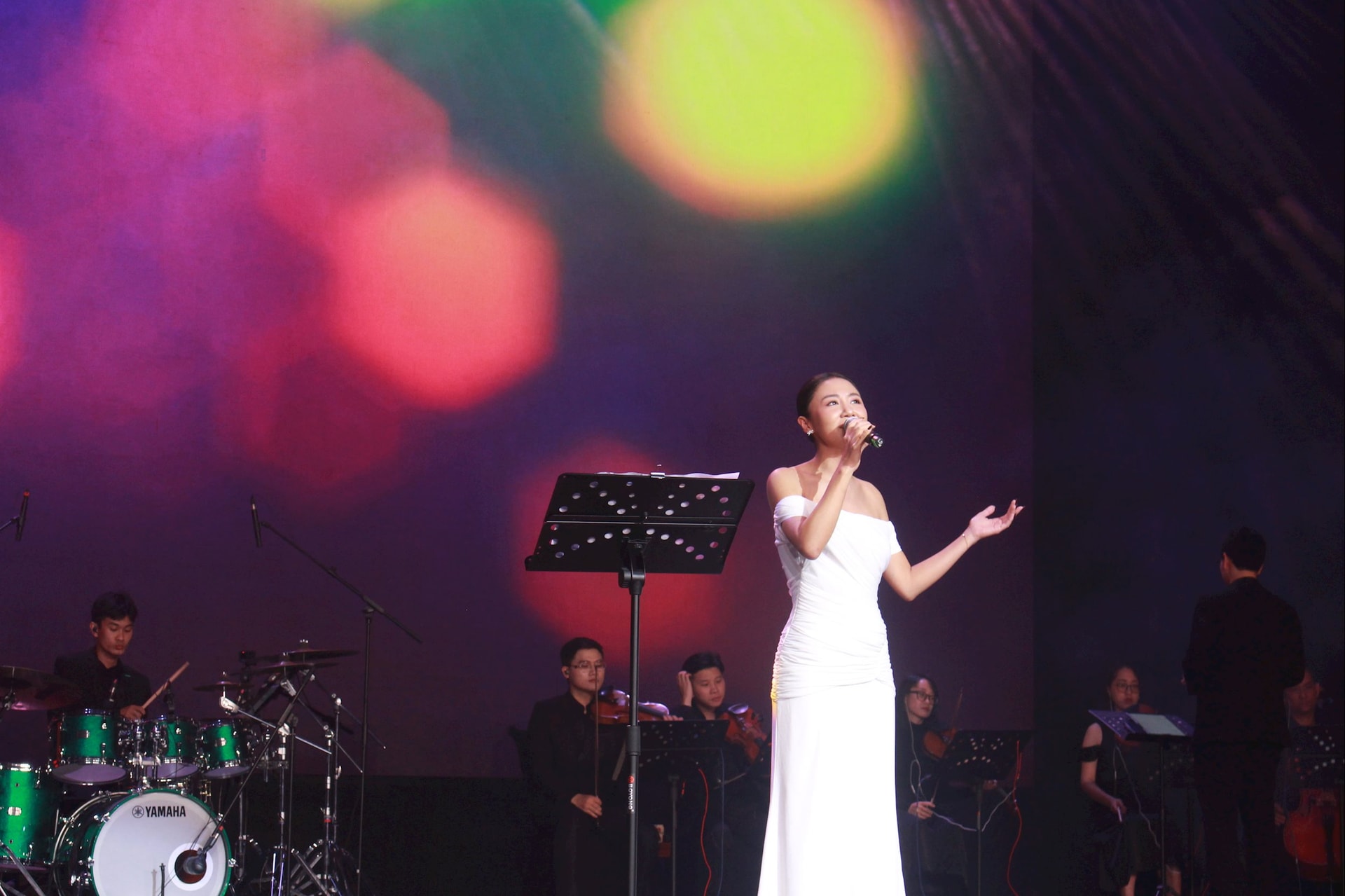 8. Van Mai Huong (1)