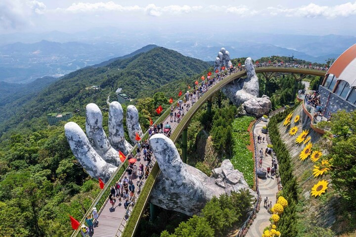 Một góc sông nước yên bình tại Cẩm Thanh.