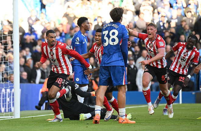 Sunderland tạo 'địa chấn' khi đánh bại Chelsea. sunderland-2710.jpg