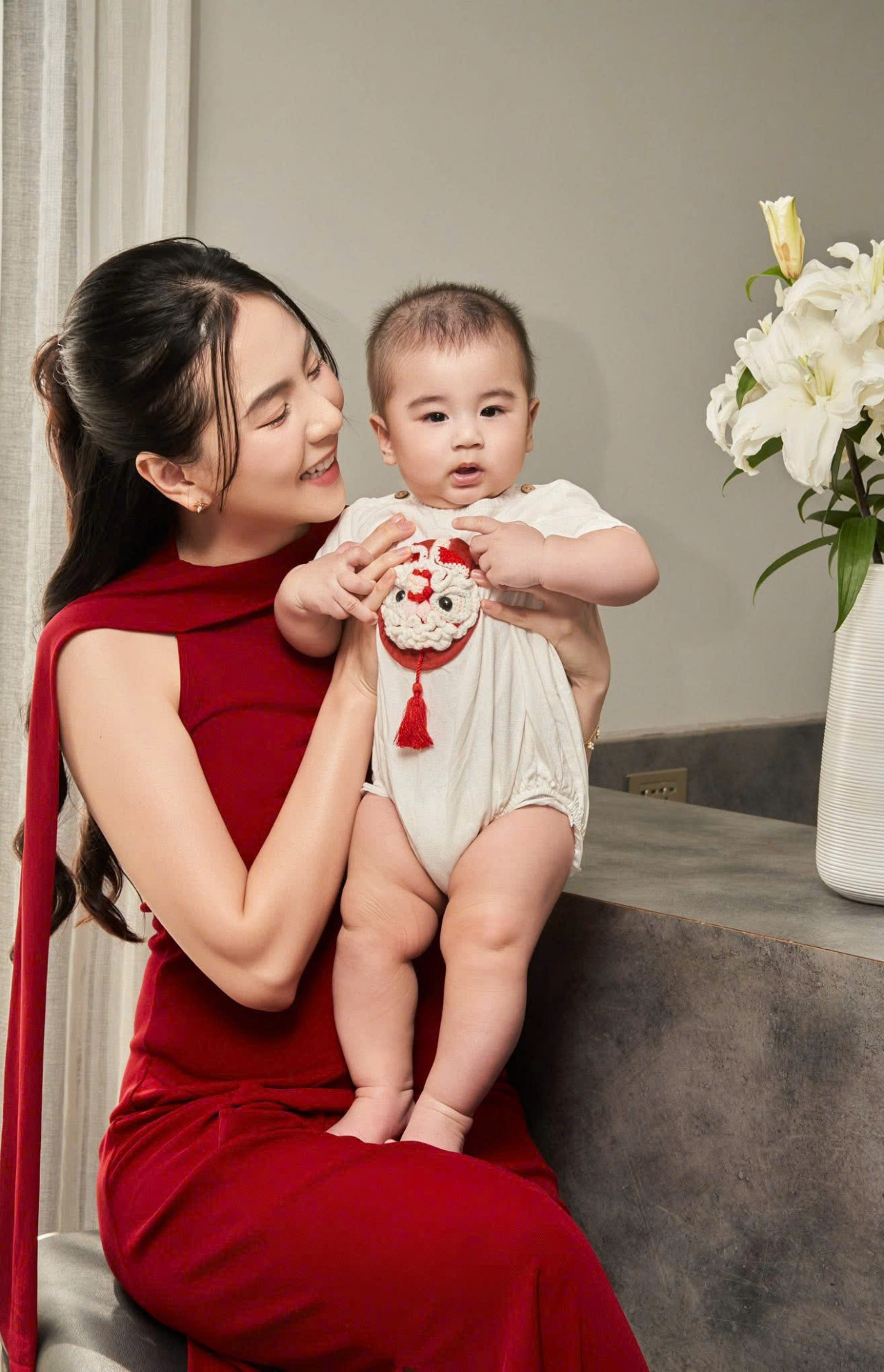 Con trai 6 tháng tuổi của MC Mai Ngọc.