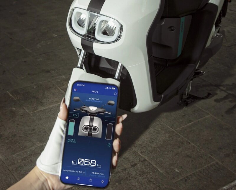 Yamaha NEO's có khả năng kết nối với điện thoại thông minh qua ứng dụng.