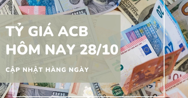 Giao dịch ngoại tệ tại ngân hàng ACB.