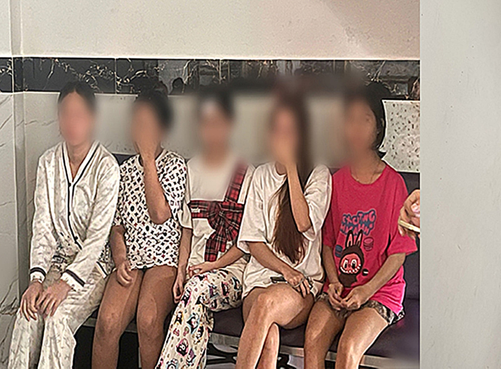 nu-nhan-vien-massage-3-758-3183.jpg.jpg