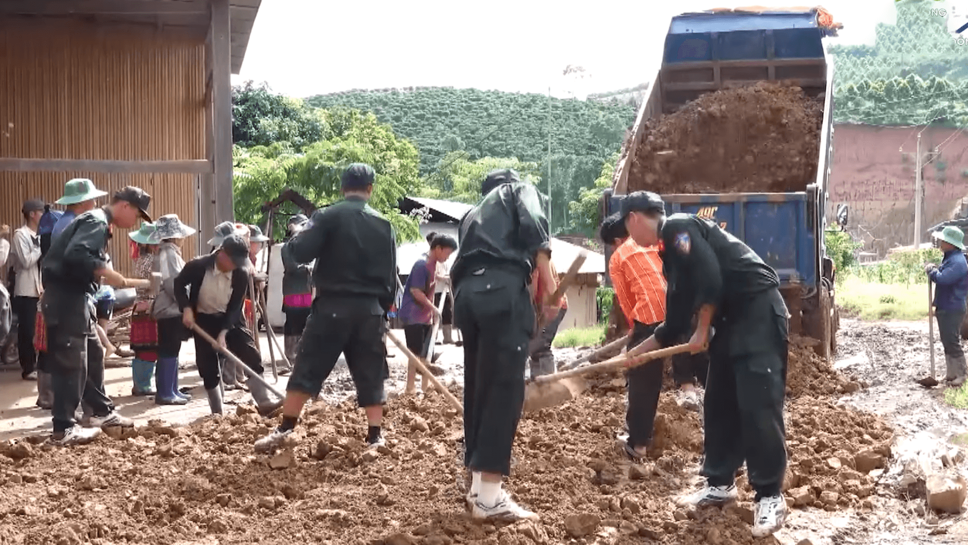 Khi Cảnh sát cơ động trở thành người bạn của Nhân dân