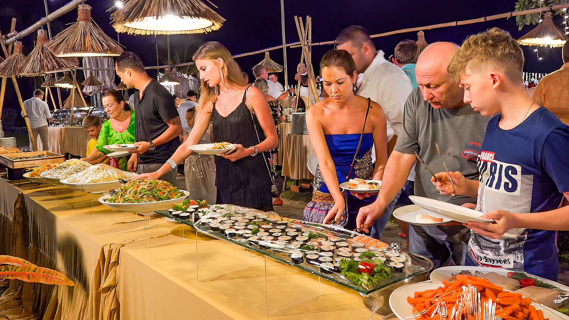 Ẩm thực đêm ở các Resort khu du lịch quốc gia Mũi Né (Ảnh N. Lân) (2)