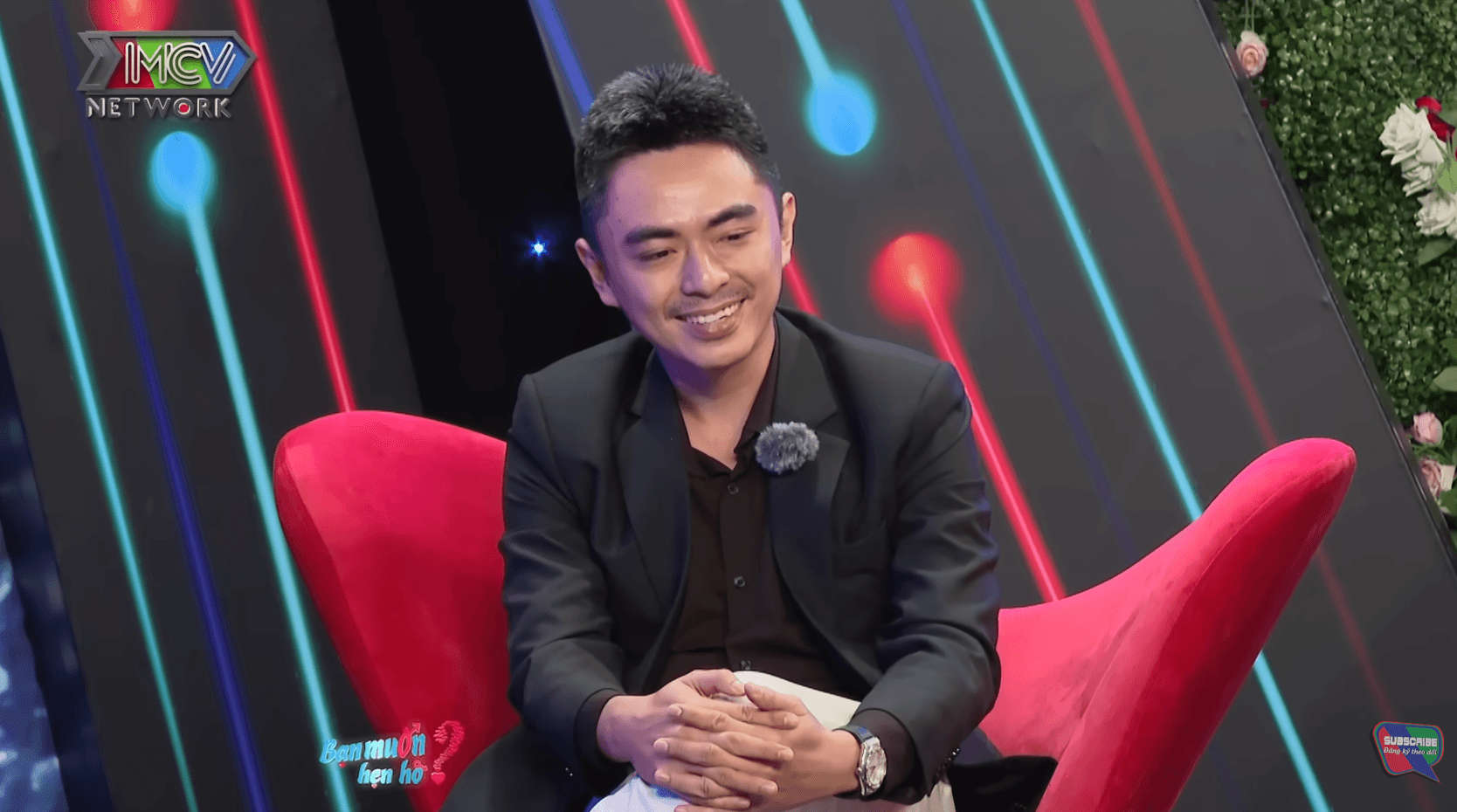 Khôi Nguyên gây ấn tượng ngay từ đầu với phong thái chững chạc.