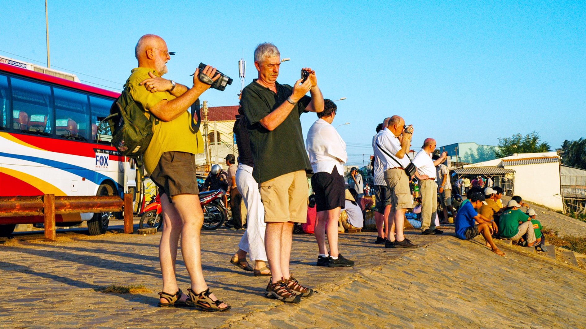 Du khách quốc tế vui chơi giải trí ở khu du lịch quốc gia Mũi Né (Ảnh N. Lân) (4)