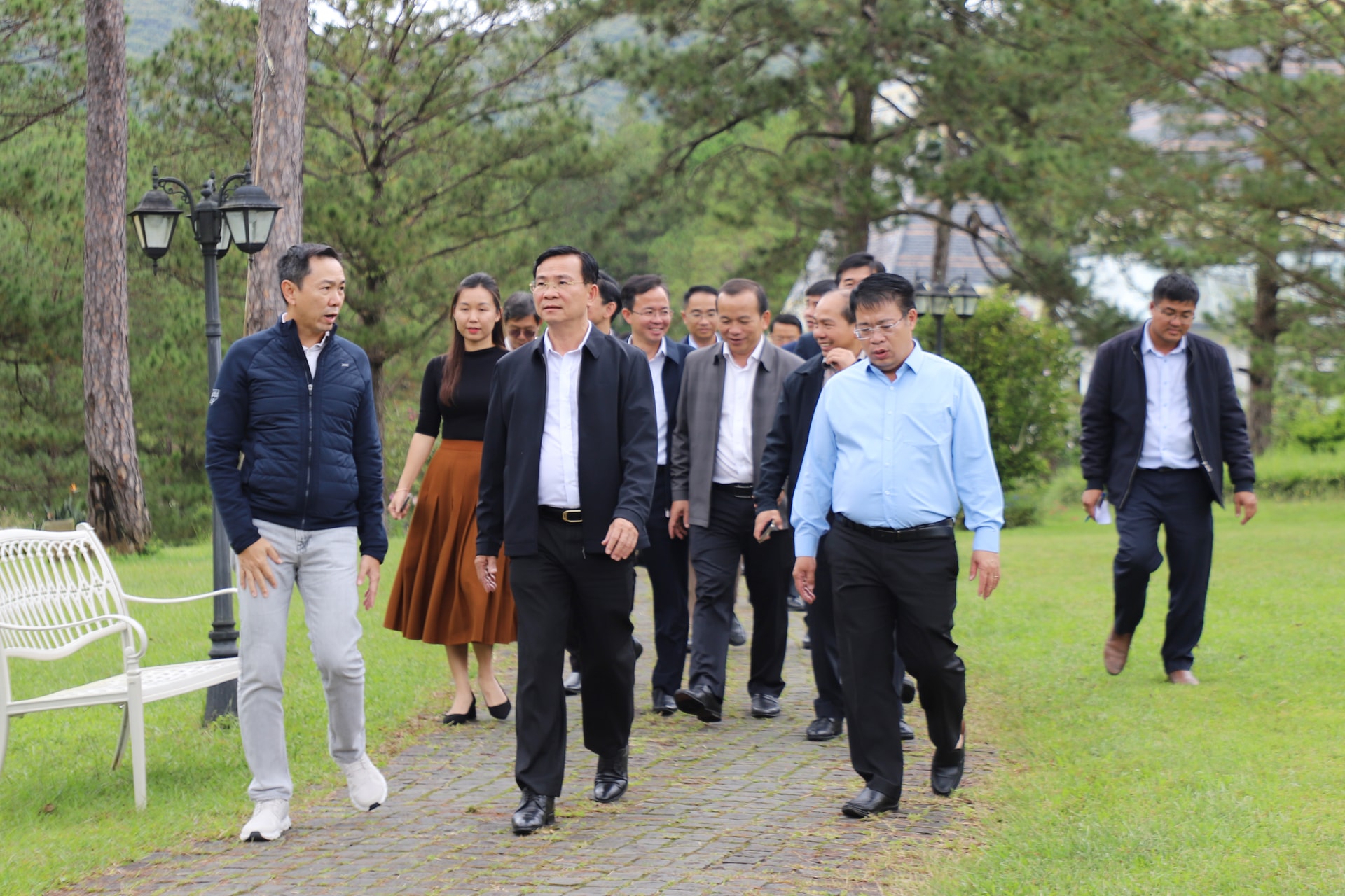 O grupo de trabalho do Comitê Popular Provincial inspecionou um projeto turístico localizado na Área Turística Nacional do Lago Tuyen Lam.