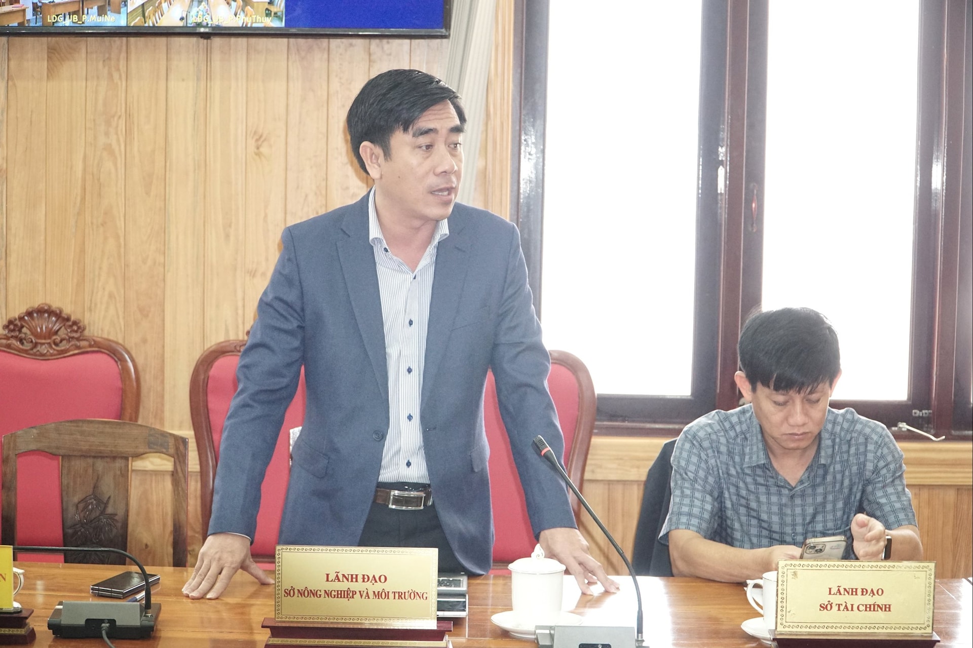 ថ្នាក់ដឹកនាំមន្ទីរកសិកម្ម និងបរិស្ថានបានរាយការណ៍នៅក្នុងកិច្ចប្រជុំ