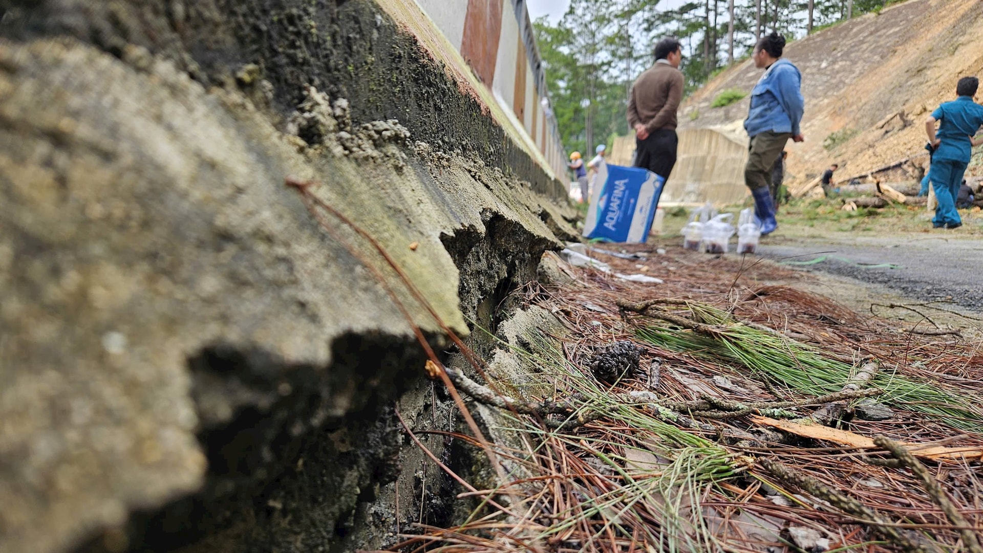 The roadbed is known to be sinking.