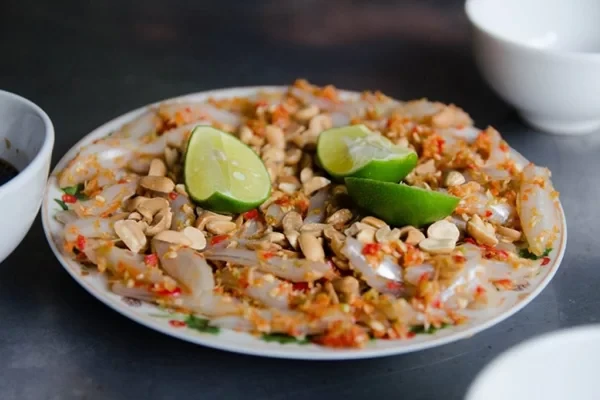 Goi ca mai (White sardine salad)