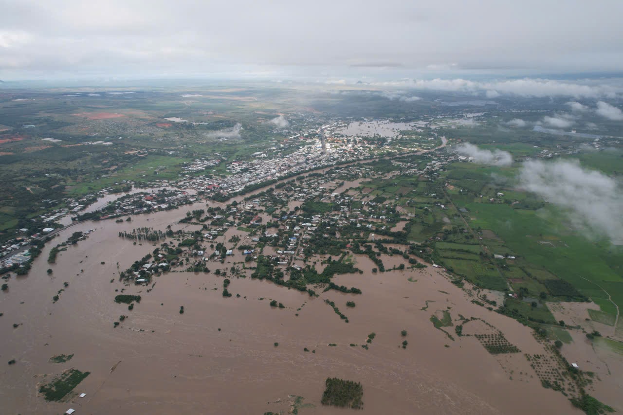 Hơn 600 căn nhà ở xã Lương Sơn bị ngập lụt